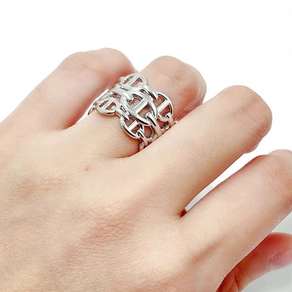 Jewelry - Silver Chainlink Adjustable Statement Ring